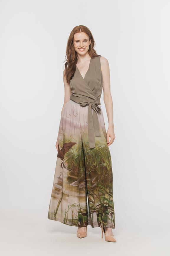 Spodnie z wiskozy z printem inspirowanym obrazami Chełmońskiego