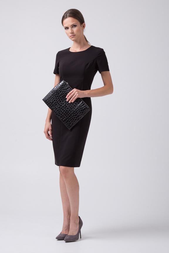 Czarna klasyczna sukienka