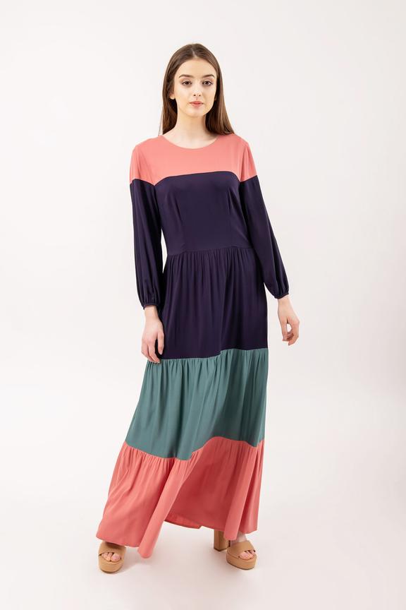 Kolorowa luźna sukienka w stylu boho