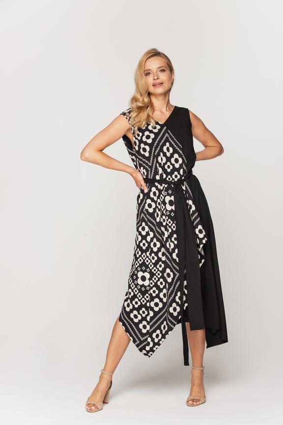 Asymetryczna sukienka z szarfą