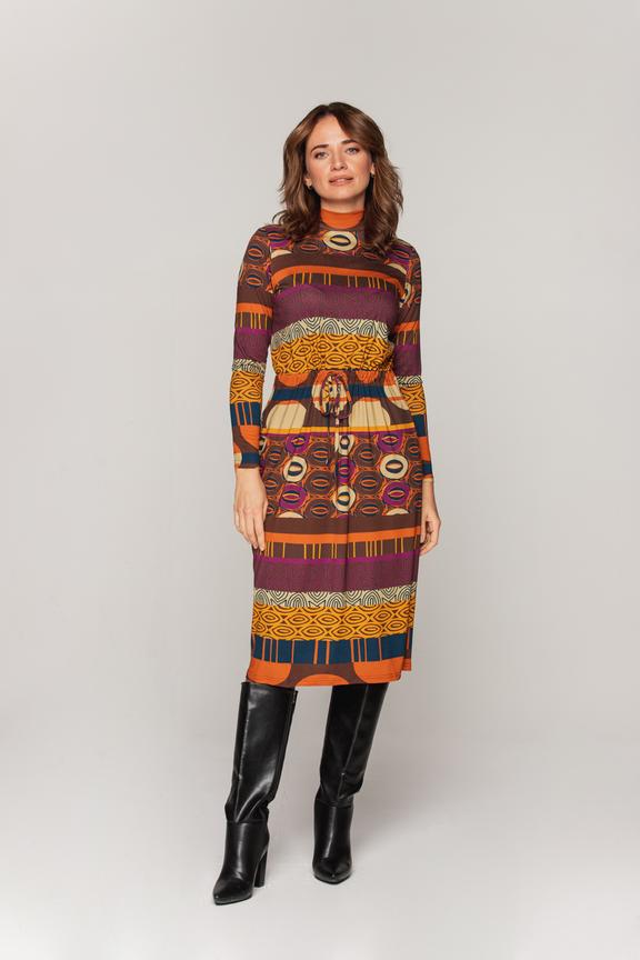 Codzienna sukienka z troczkiem w talii