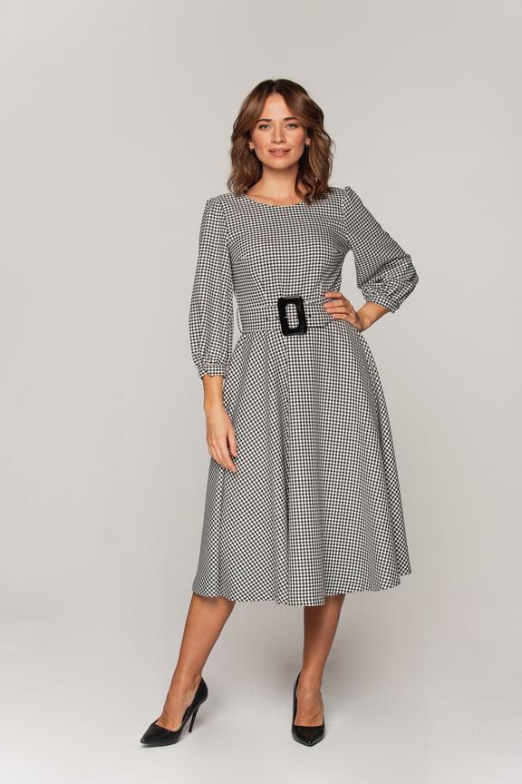 Rozkloszowana sukienka w pepitkę