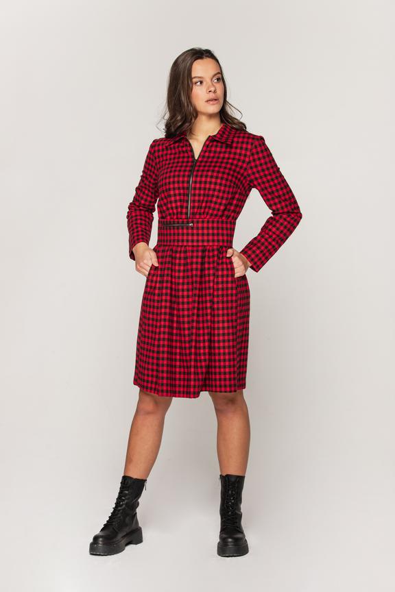 Flanelowa sukienka z oryginalnym paskiem