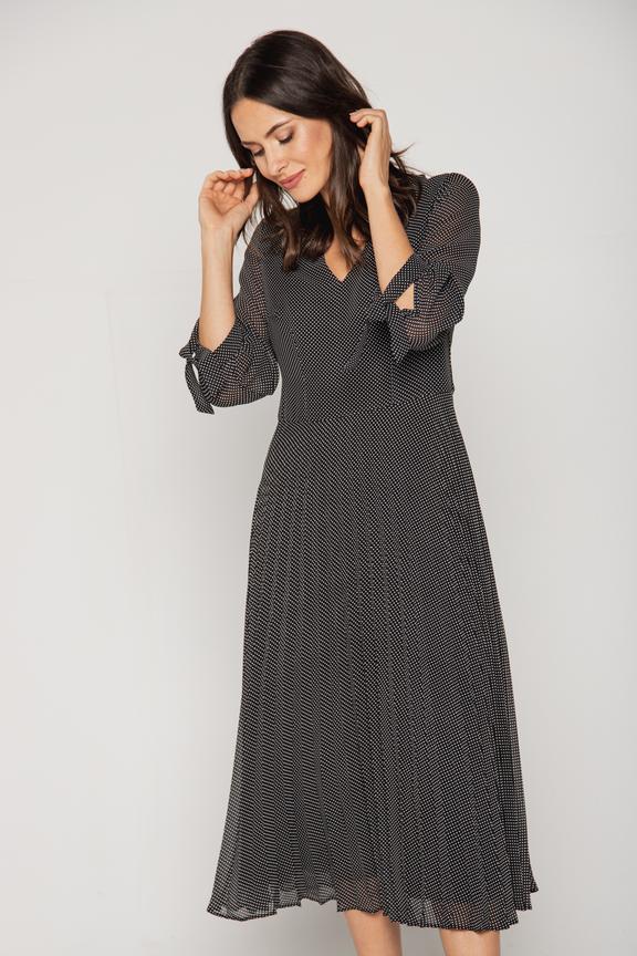 Plisowana sukienka midi w groszki