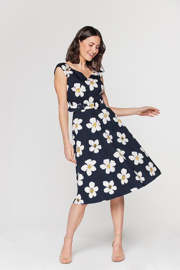 Rozkloszowana sukienka w kwiaty