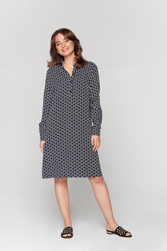 Granatowa wzorzysta sukienka o koszulowym kroju