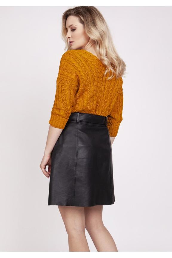 Sweter odsłaniający ramiona