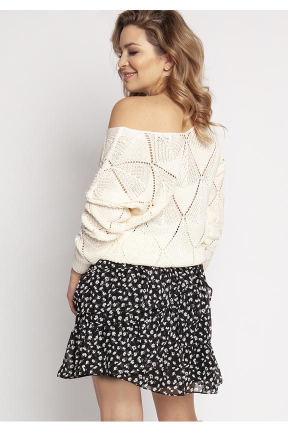 Sweterek ecru  o ażurowym splocie