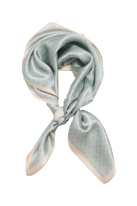 Miętowa jedwabna apaszka w delikatny wzór