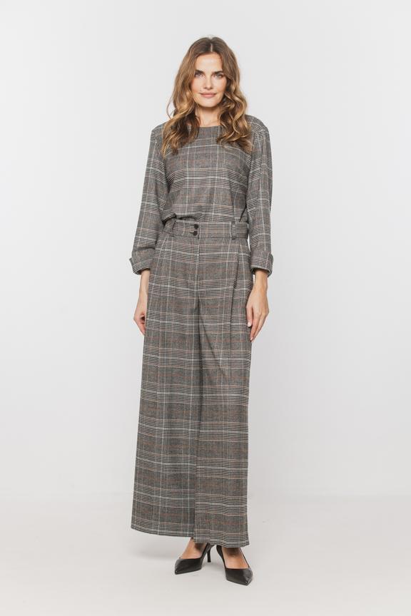 Szare luźne spodnie w brązową kratkę