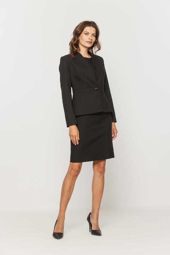 Taliowany czarny żakiet  bez kołnierza w nowoczesnym stylu