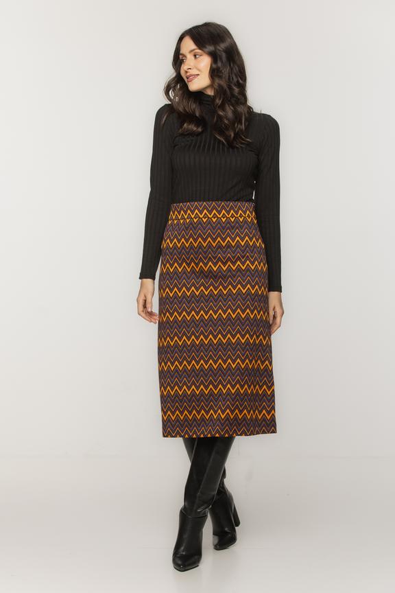 Trapeze knit skirt in zigzags