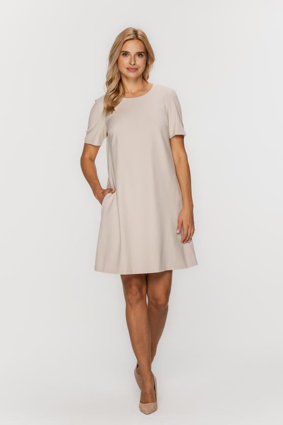Trapezowa sukienka w beżowym odcieniu