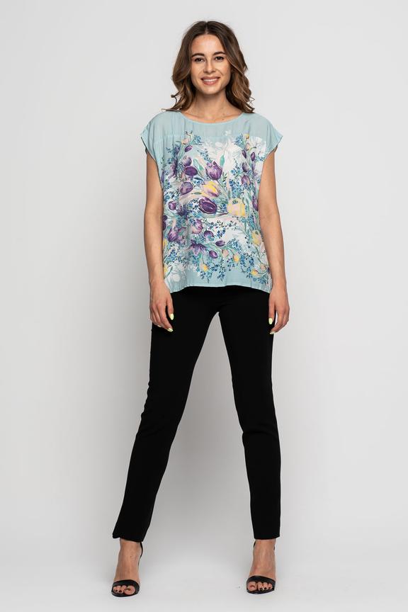 Wiskozowa delikatna bluzka w kwiaty z krótkim rękawem