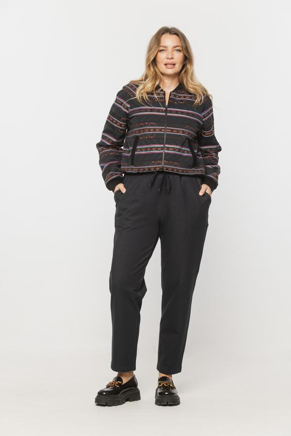 Wygodne spodnie z granatowej dzianiny bawełnianej