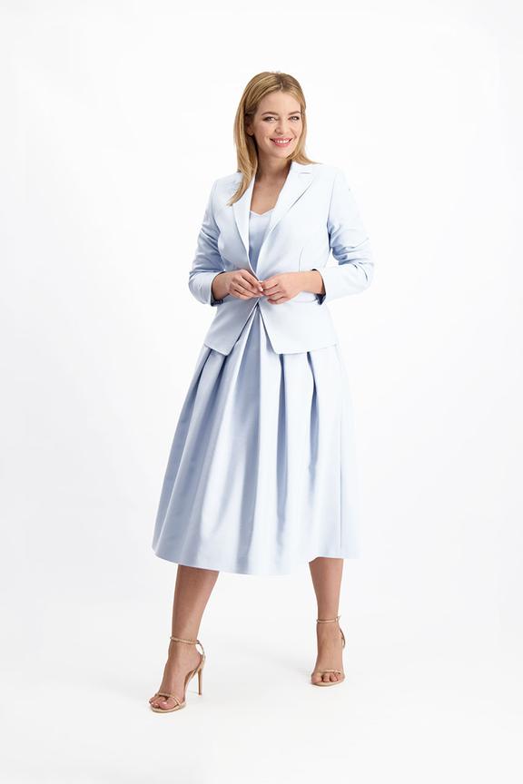 Żakiet w minimalistycznym stylu