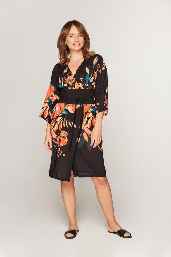 Zakładana sukienka z pasem