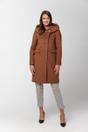 Brązowy płaszcz z alpaką i dużym kapturem