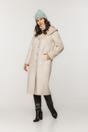 Ponadczasowy długi kożuszek z kapturem w kolorze śmietankowym