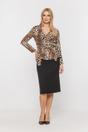 Prosta czarna spódnica za kolano z rozporkiem