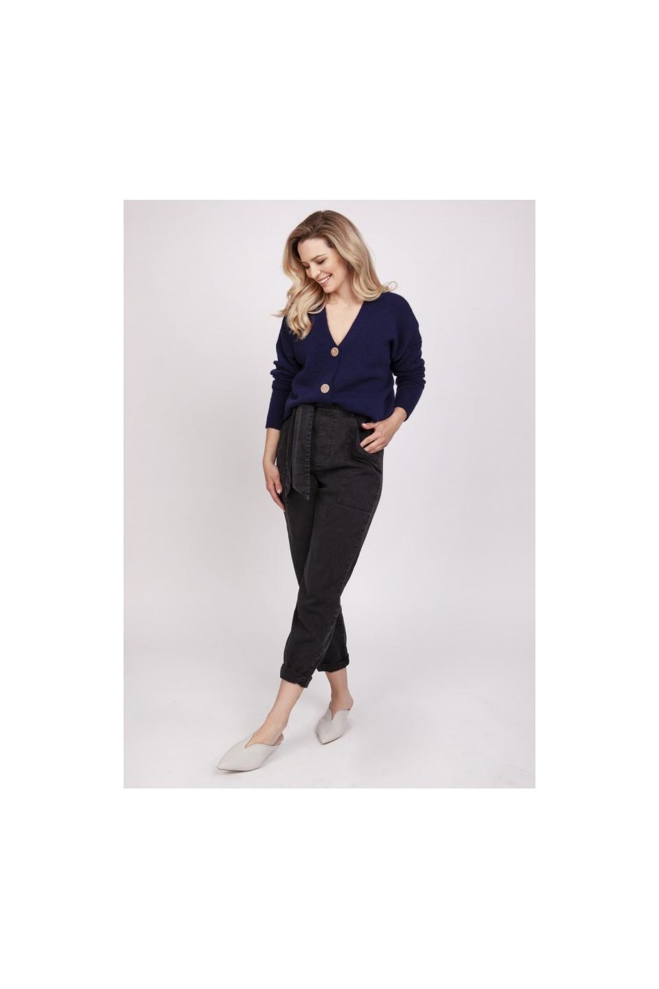 Sweter w kolorze granatu